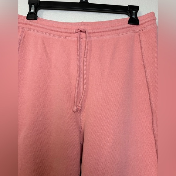 Tommy Bahama Athleisure Ribbed 100% Cotton Coral Knit 3/4 Top and Cropped Pants. - Picture 13 of 16